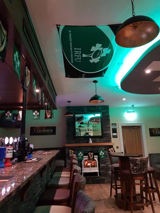 The Armada Inn 밸리머니 외부 사진